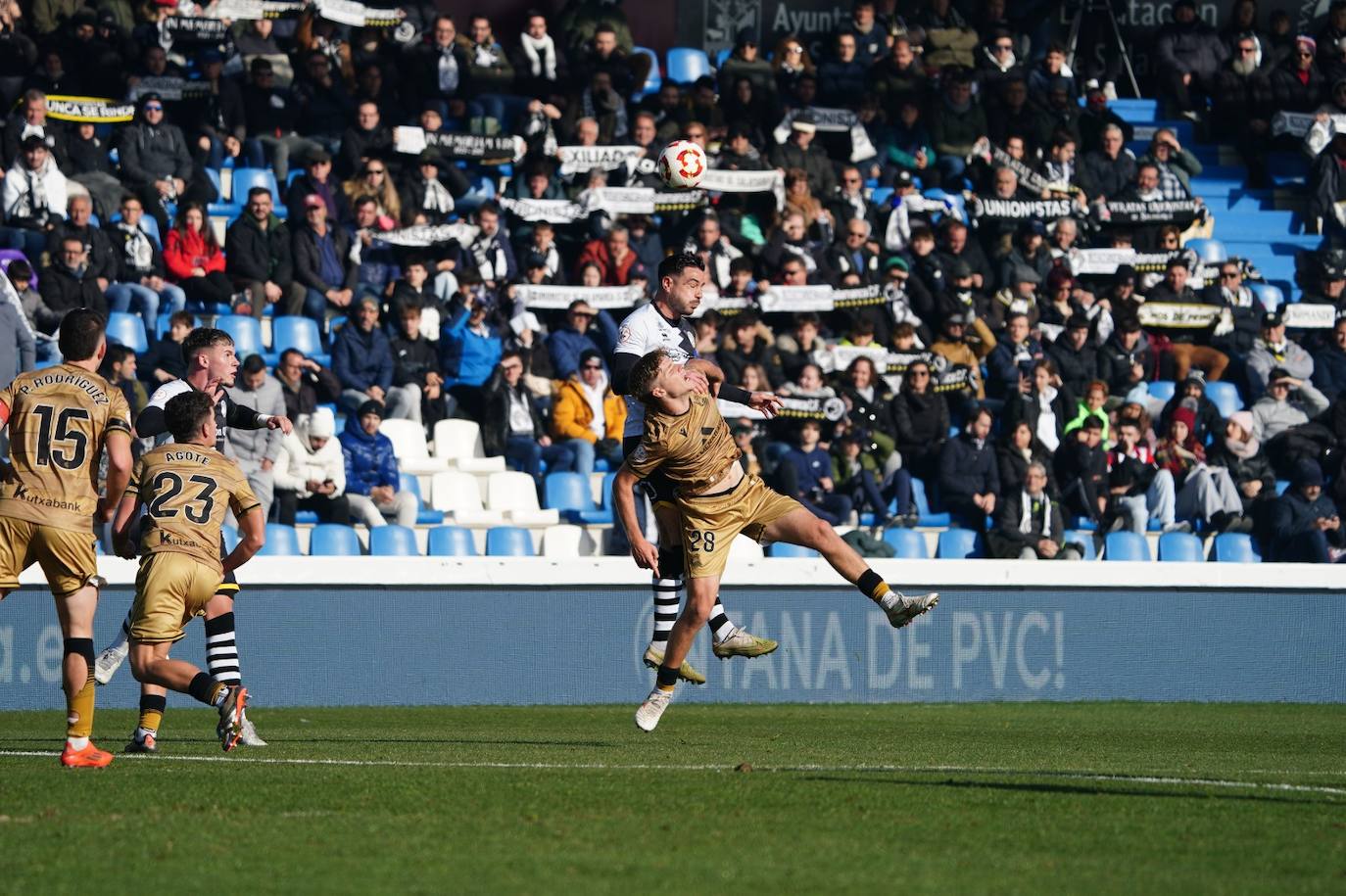 Las mejores imágenes del polémico empate entre Unionistas y la Real Sociedad B este domingo