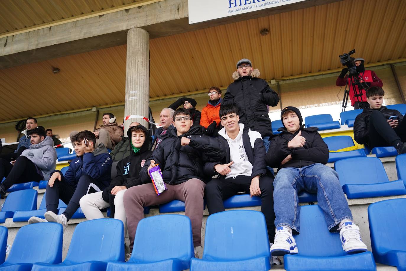 Búscate en la grada del Reina Sofía en el partido entre Unionistas y la Real Sociedad B