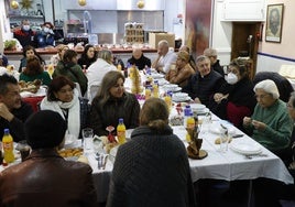 La cena de Nochebuena de 2023 en el Comedor de los Pobres.