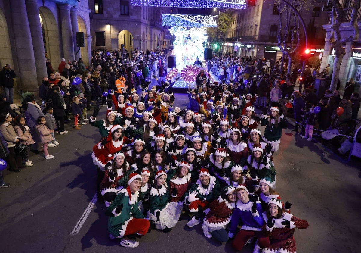 La Cabalgaza llenará las calles de luz e ilusión con sus seis carrozas, cinco elementos móviles y 350 figurantes.