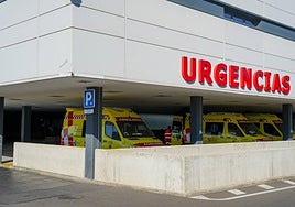 Imagen de la entrada al Hospital de Salamanca.