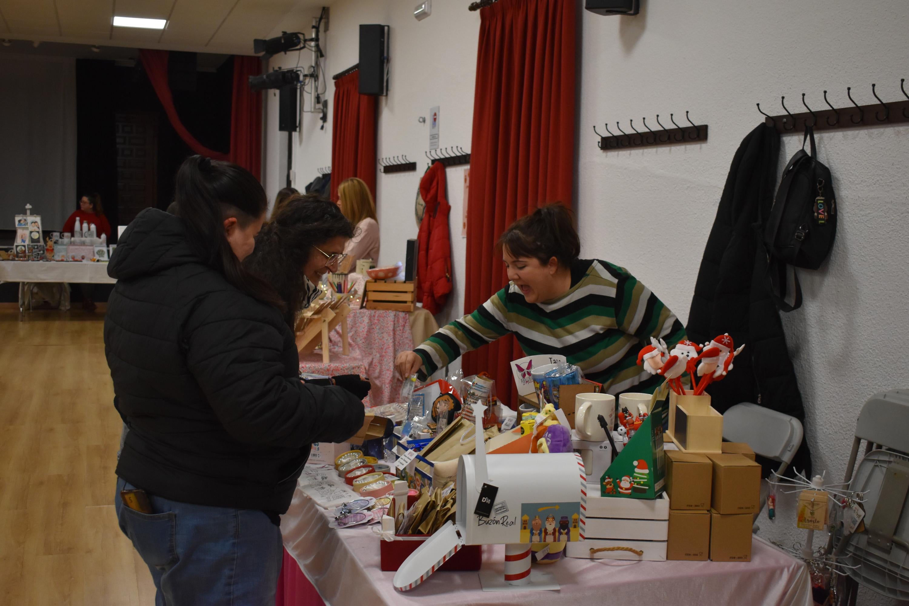 Cita solidaria en el mercado de Castellanos de Moriscos