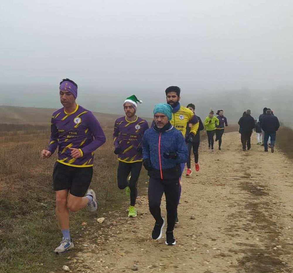 La niebla no frena el gesto de solidaridad atlético de Macotera