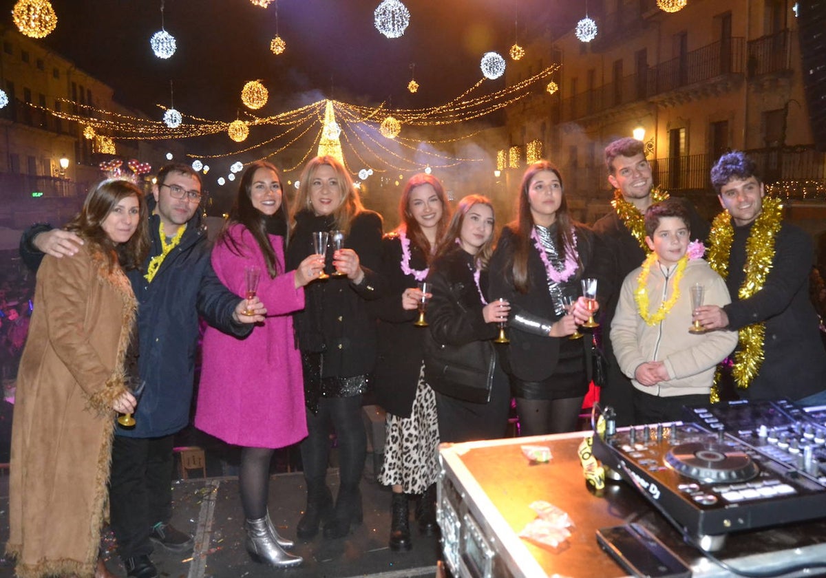 Los jóvenes de Ciudad Rodrigo festejan la entrada al 2025