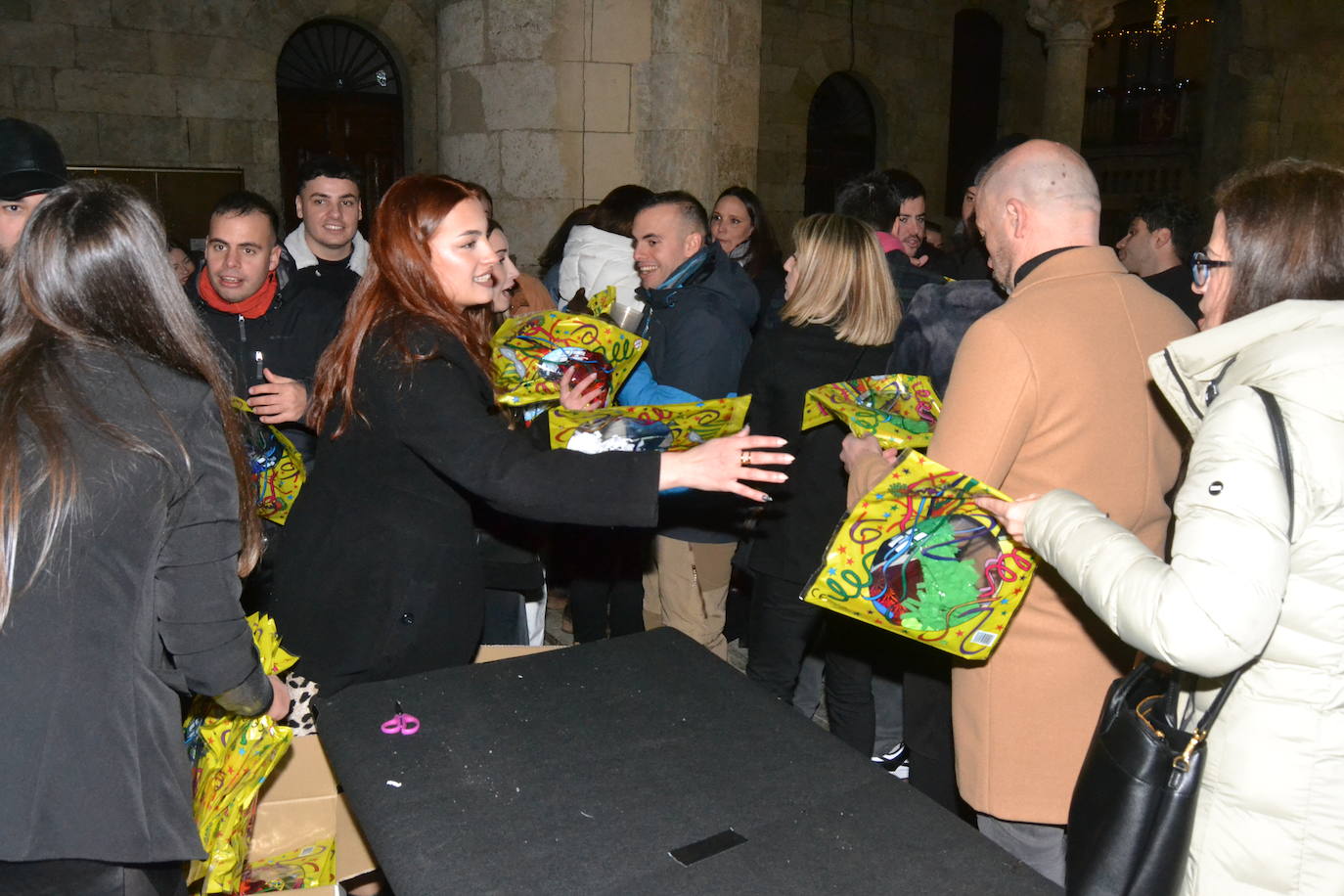 Los jóvenes de Ciudad Rodrigo festejan la entrada al 2025