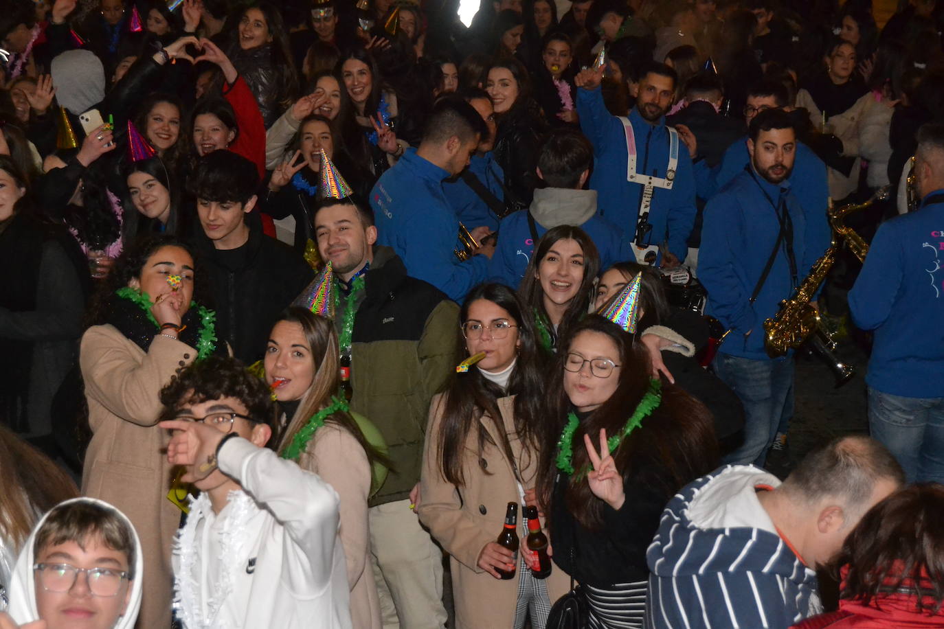 Los jóvenes de Ciudad Rodrigo festejan la entrada al 2025