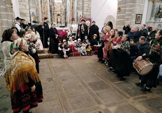 El belén etnográfico de Sorihuela se celebró de nuevo en el interior de la iglesia parroquial.