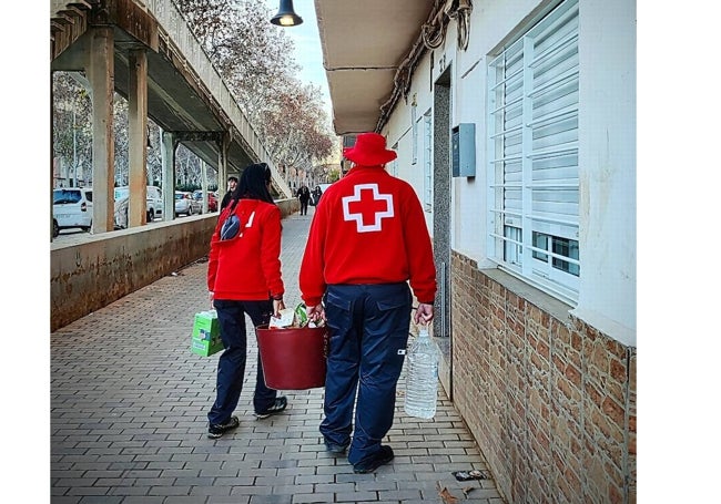 Entre el 29 de diciembre y el 5 de enero un grupo de voluntarios se desplazó desde Salamanca hasta Valencia para ayudar en las tareas logísticas de reparto de material.