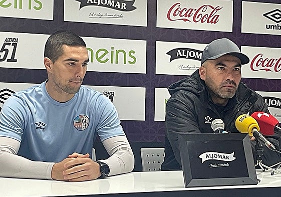 Iván Casado y Jehu Chiapas, en la rueda de prensa de este viernes.