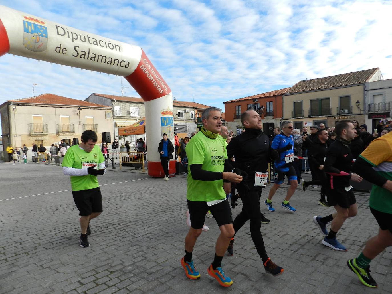 Alberto Bravo y Verónica Sánchez dominan el Cross Popular Pini de Cantalpino