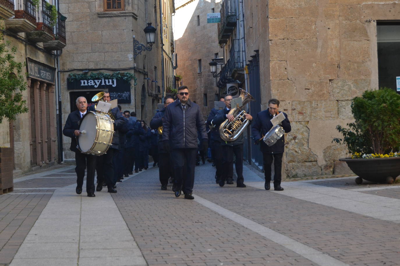 Ciudad Rodrigo arropa a San Sebastián en su marcha a la Catedral