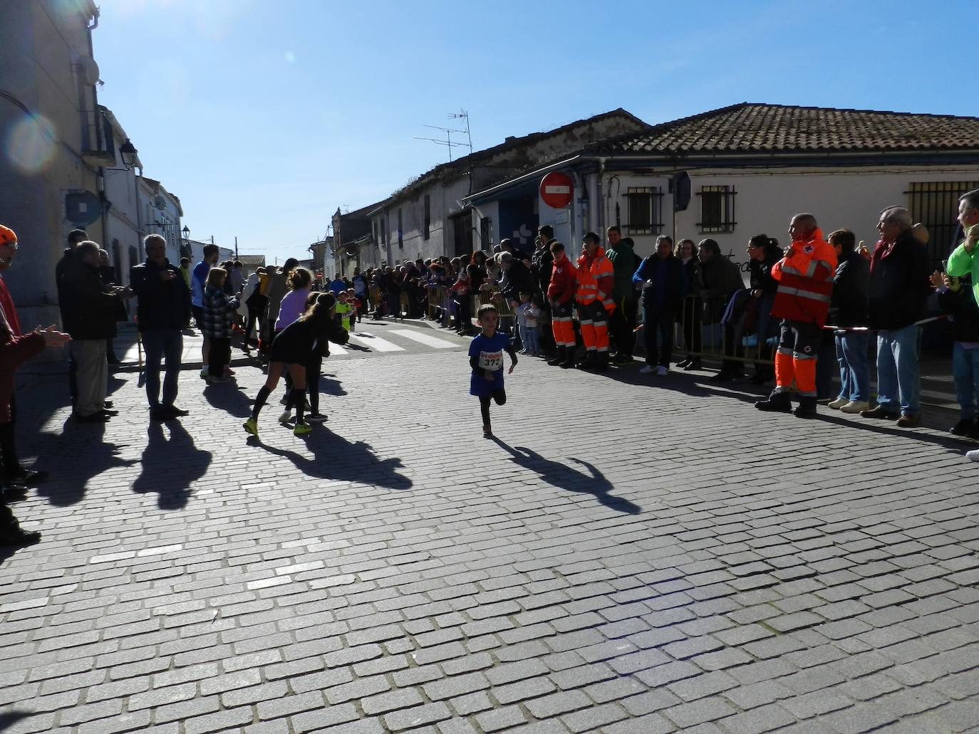 Alberto Bravo y Verónica Sánchez dominan el Cross Popular Pini de Cantalpino