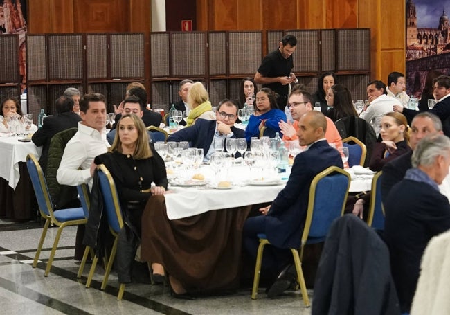 Un centenar de aficionados se dieron cita a la gala de trofeos de Albero Charro.