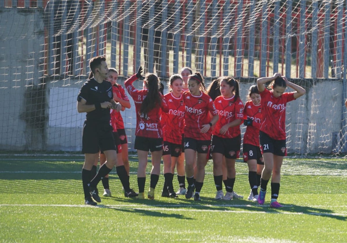 El Salamanca FF celebra una de sus dianas en el Vicente del Bosque.