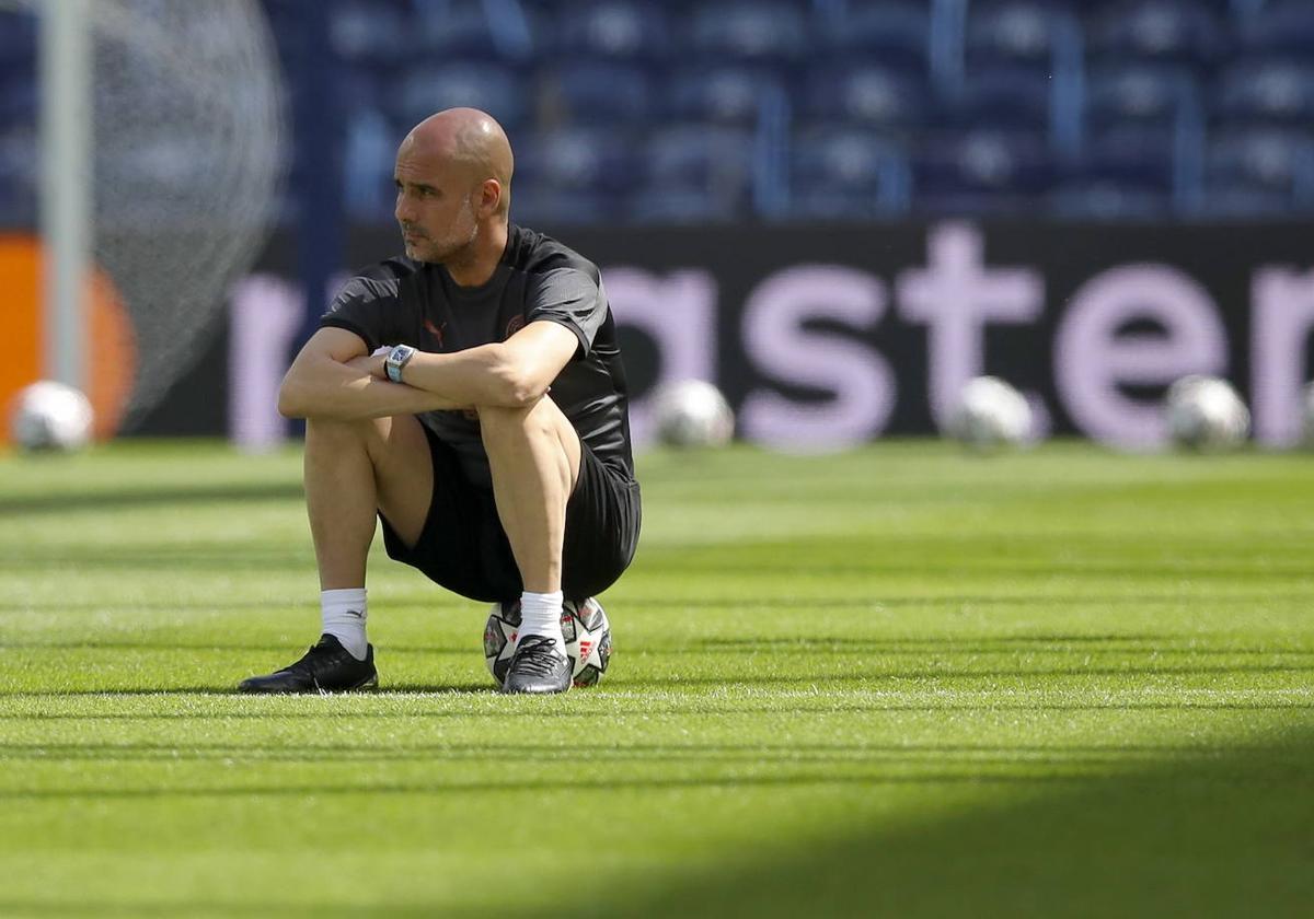 Pep Guardiola en un entrenamiento.