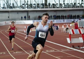 Óscar Husillos, durante una competición anterior en la Carlos Gil Pérez.