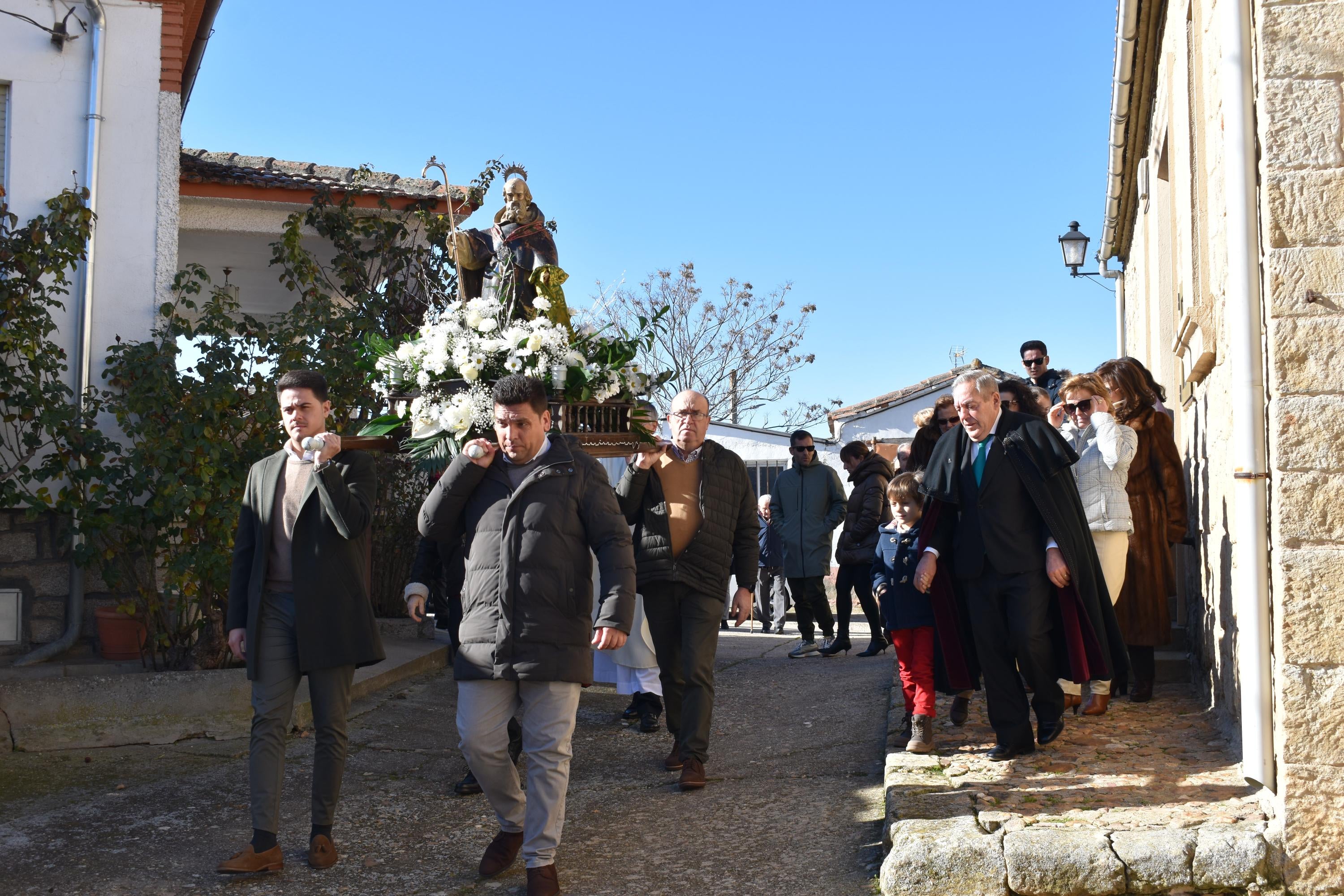 Procesión con susto en Calzada de Don Diego