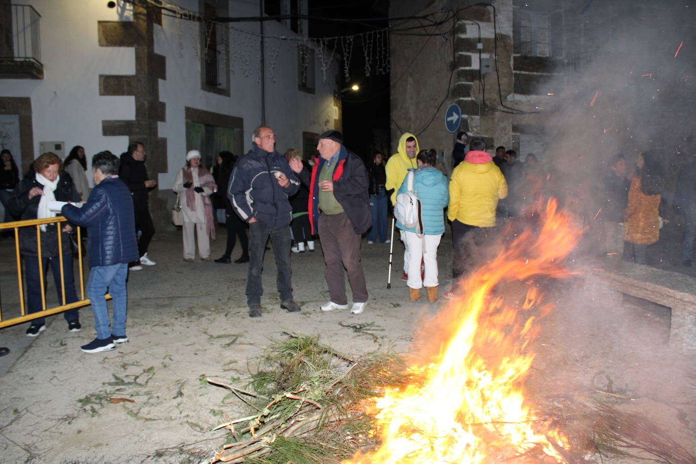 San Antón celebra su día de fiesta en Puerto de Béjar