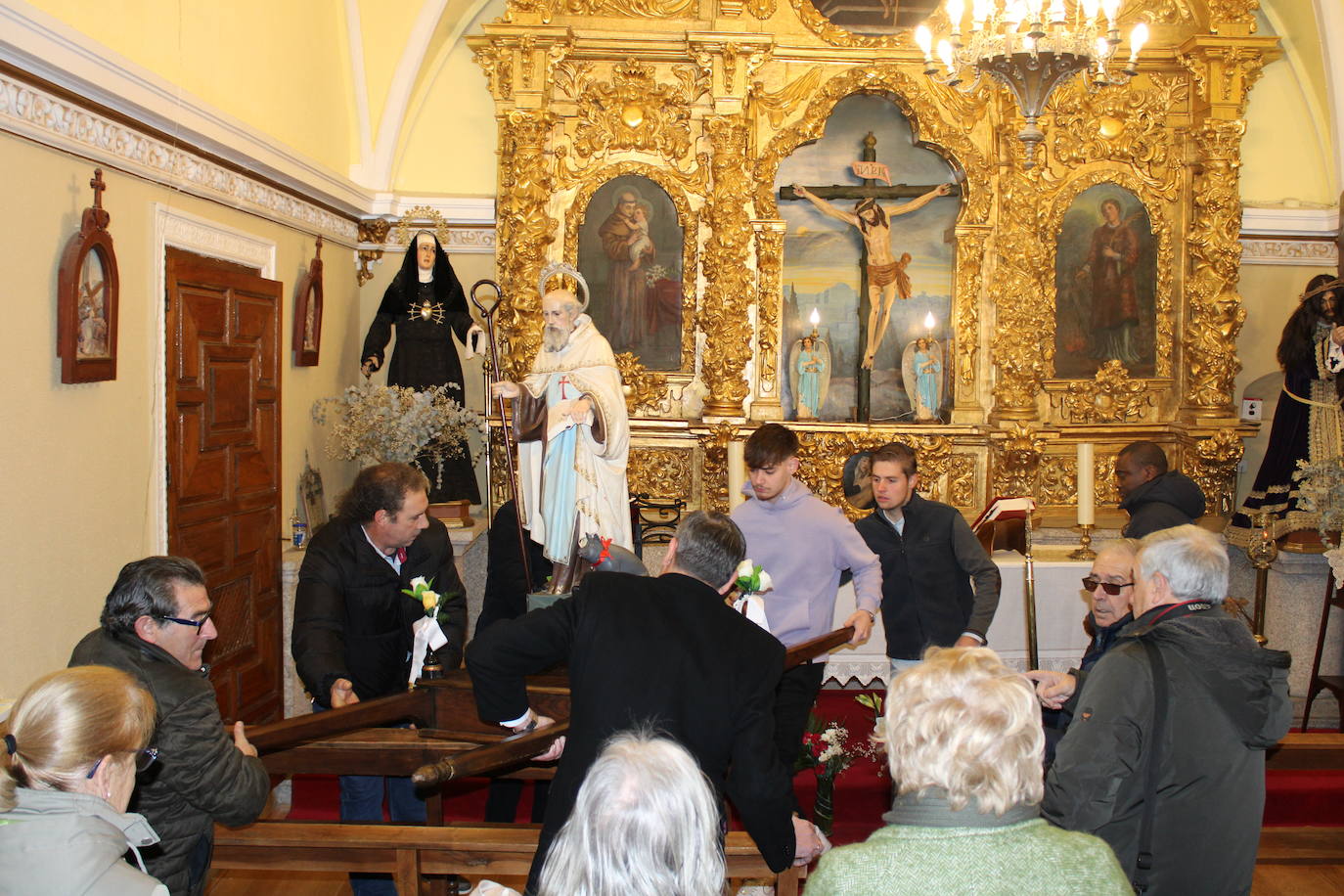 San Antón celebra su día de fiesta en Puerto de Béjar