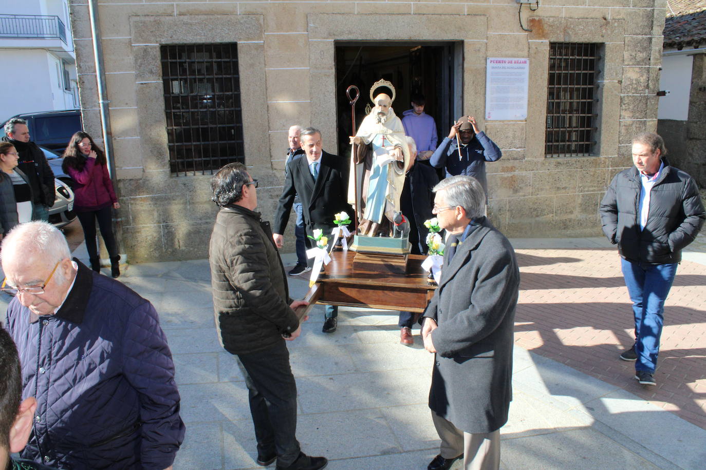 San Antón celebra su día de fiesta en Puerto de Béjar