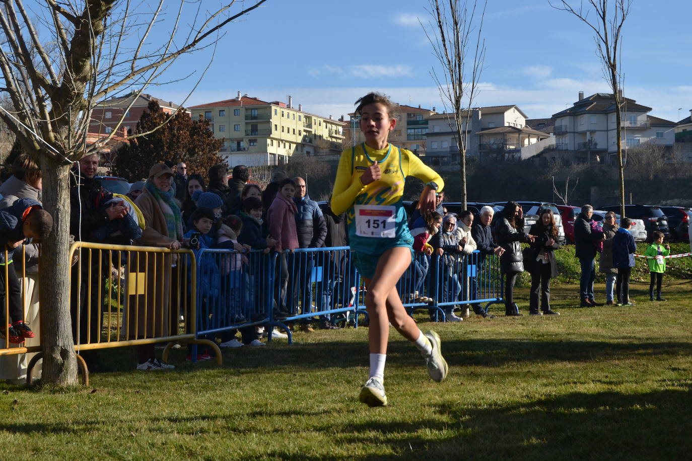 Entretenida mañana de cross escolar en Ciudad Rodrigo a pesar del frío