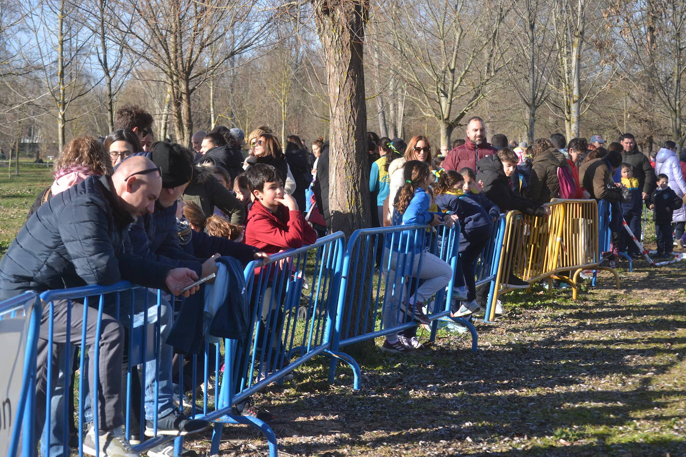 Entretenida mañana de cross escolar en Ciudad Rodrigo a pesar del frío