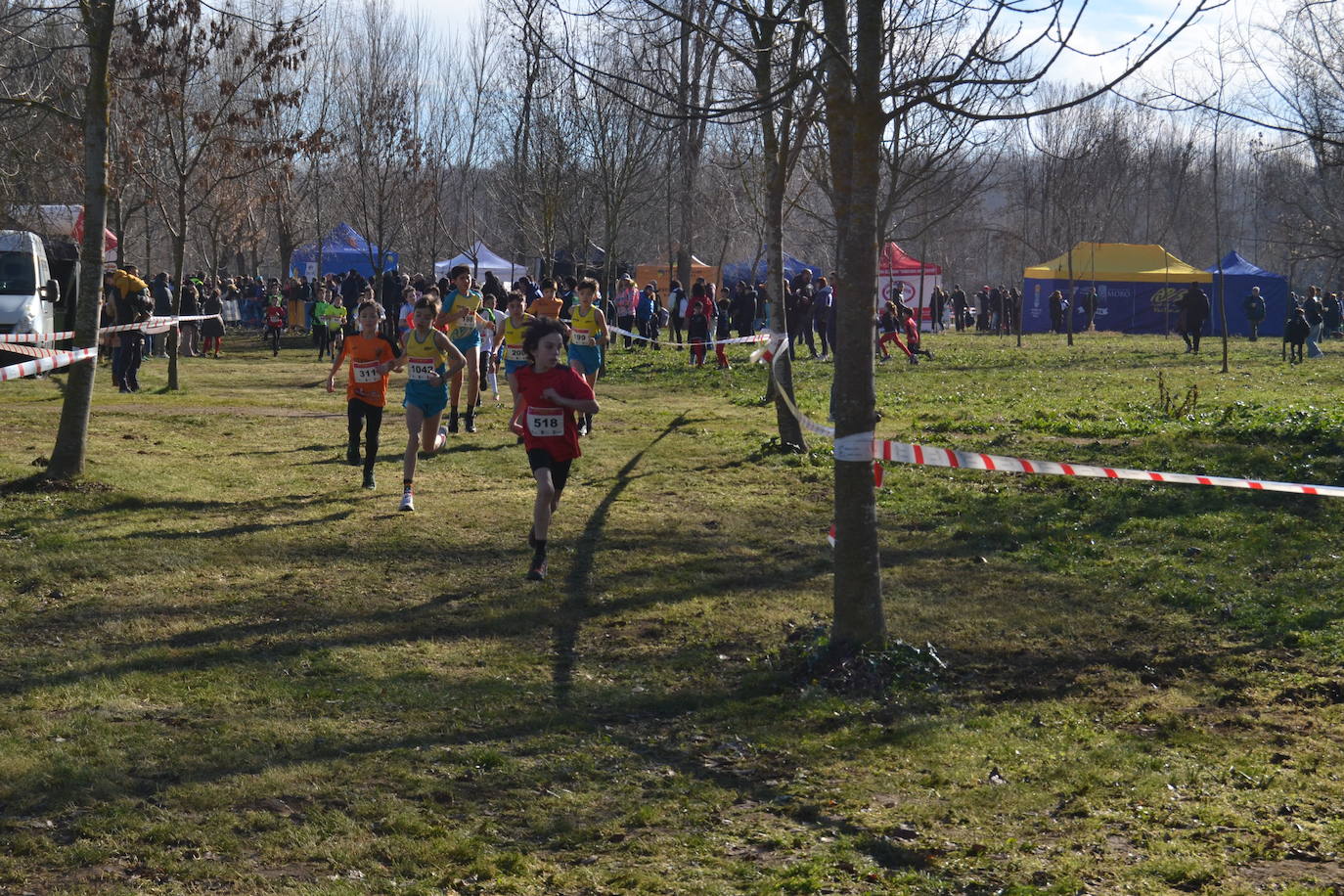 Entretenida mañana de cross escolar en Ciudad Rodrigo a pesar del frío