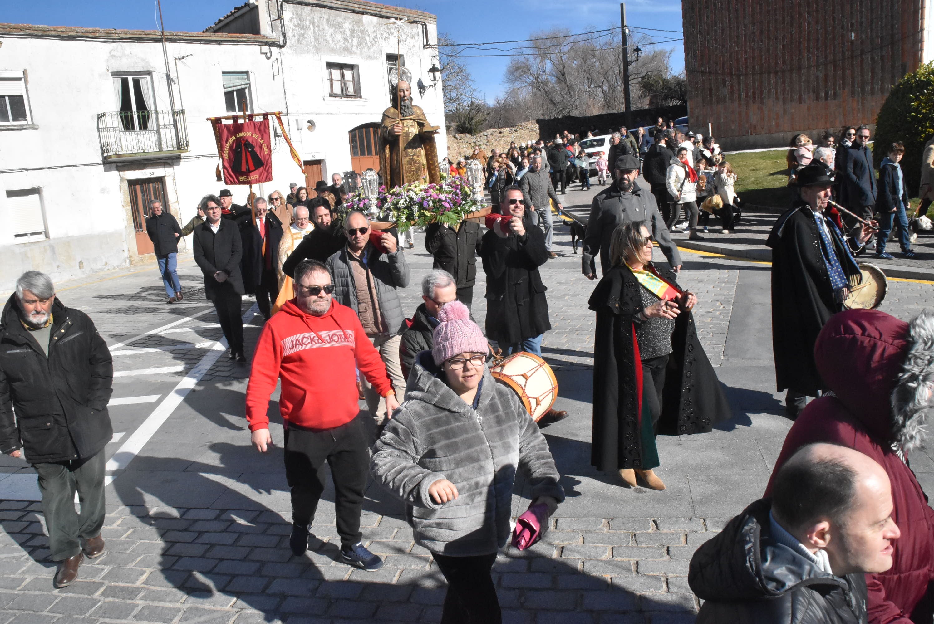 San Antón renueva la protección a los animales en Béjar