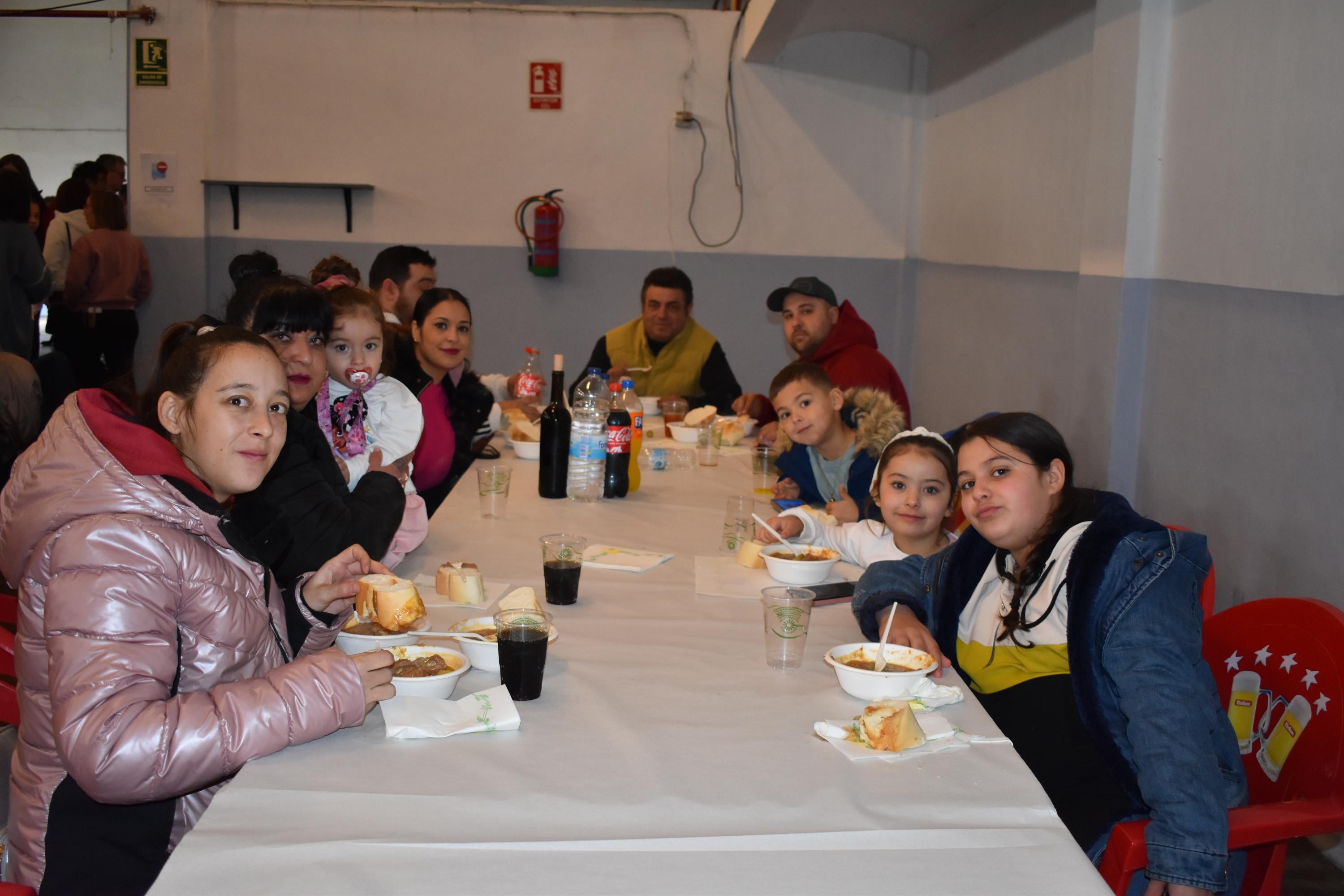 Comida popular antes del día grande de las fiestas de Vecinos