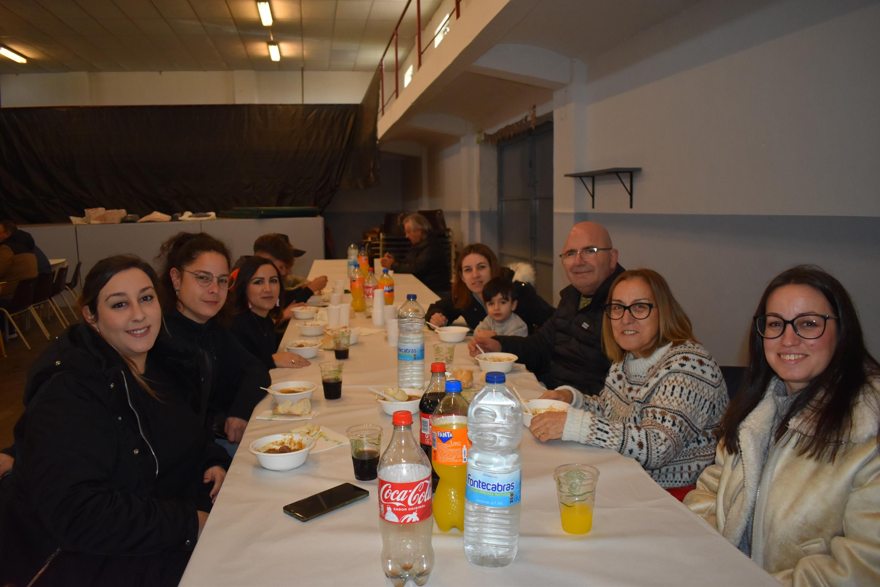 Comida popular antes del día grande de las fiestas de Vecinos