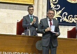 El ministro Félix Bolaños y Ángel Castilla.