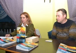 Vanesa y Juanjo durante la presentación