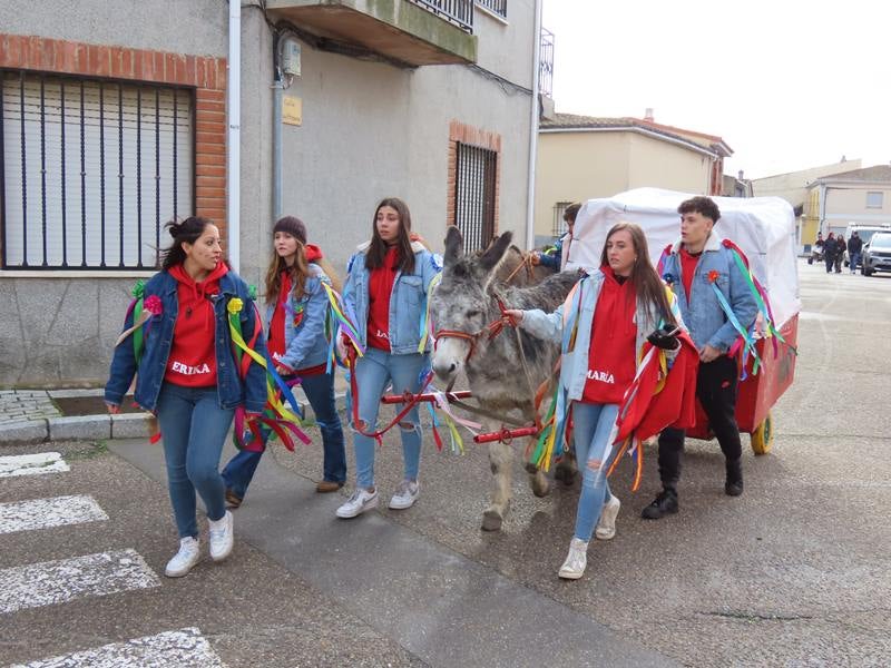 Los quintos alegran las calles de Villoria