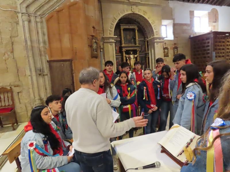 Los quintos alegran las calles de Villoria