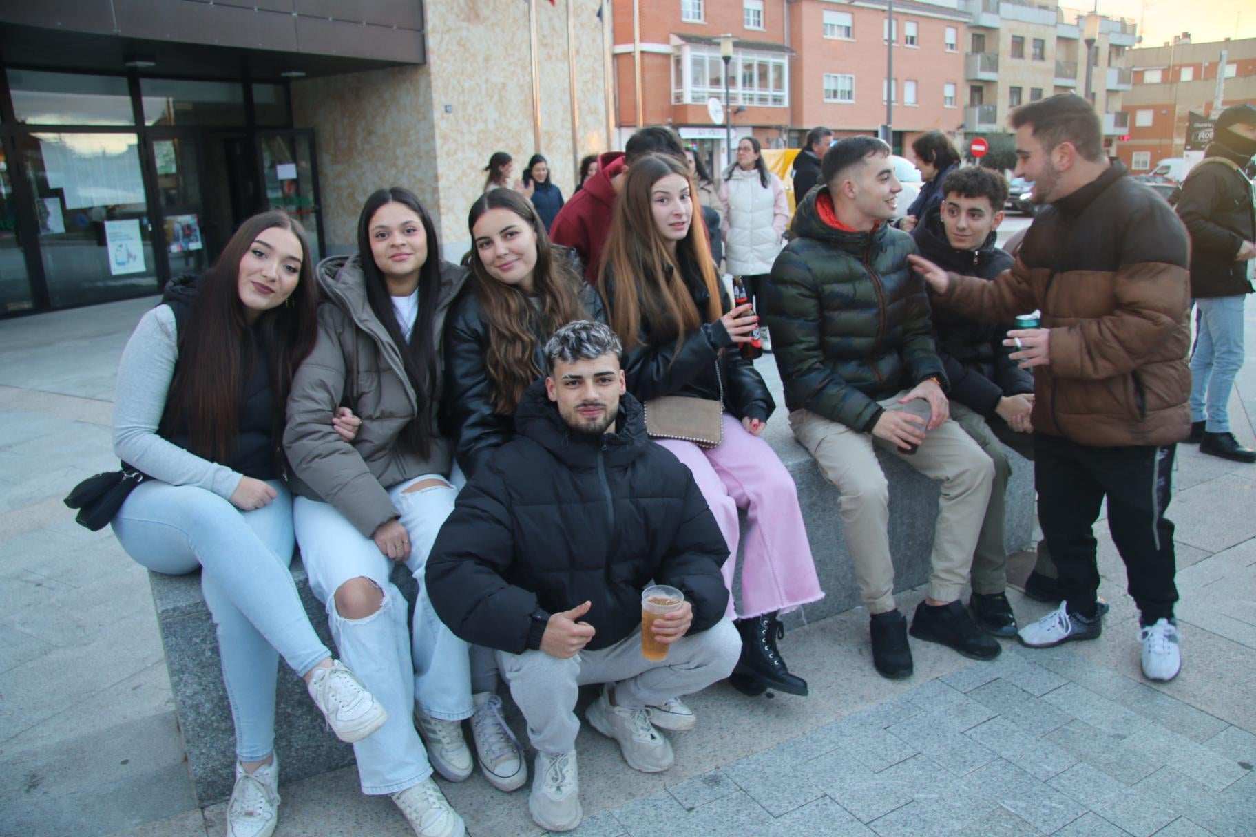 Los quintos con más garbo con las cintas, los de Villares de la Reina