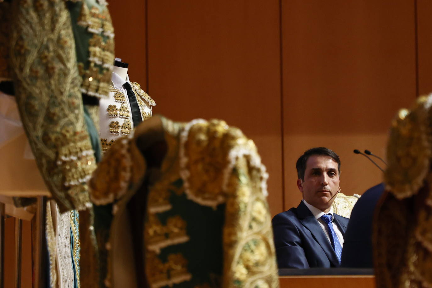 Castaño, desbordado por la admiración y el cariño: así fue el homenaje en MasterClass Toros