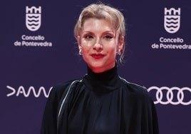 La actriz Najwa Nimri posa en la alfombra roja de los Premios Feroz 2025.