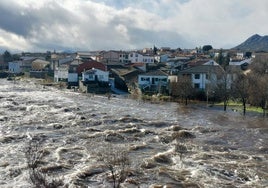 El río Tormes a su paso por el Puente del Congosto