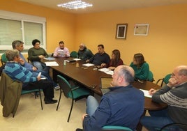 Reunión de alcaldes miembros de la mancomunidad 'Comarca de Peñaranda'.