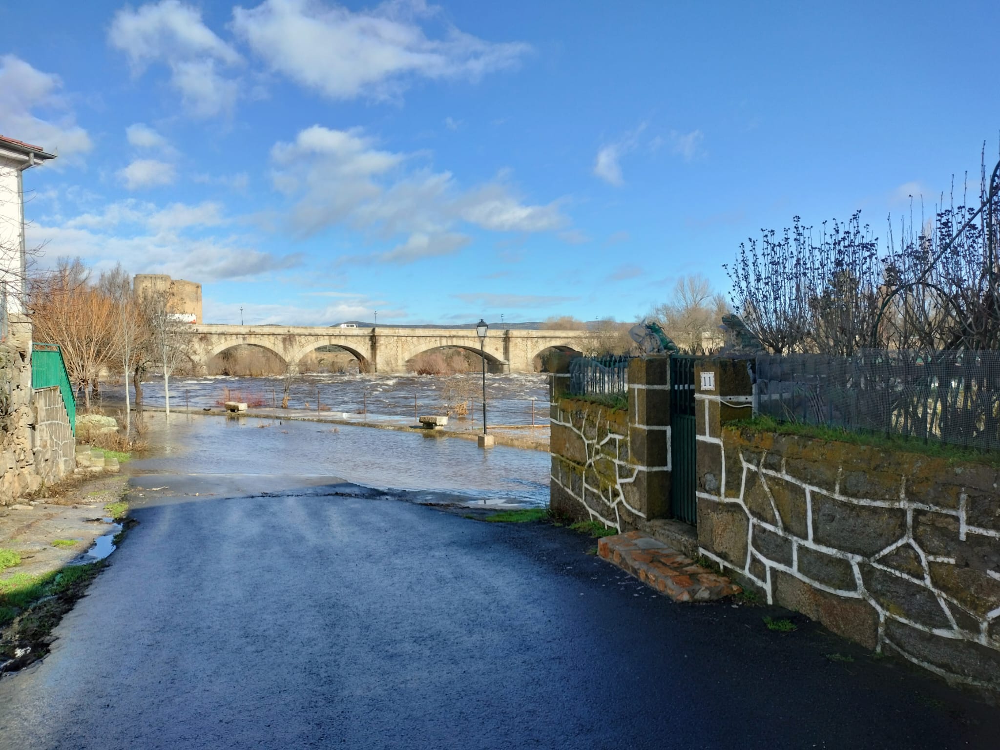 Así luce el río Tormes tras la espectacular crecida de las últimas horas