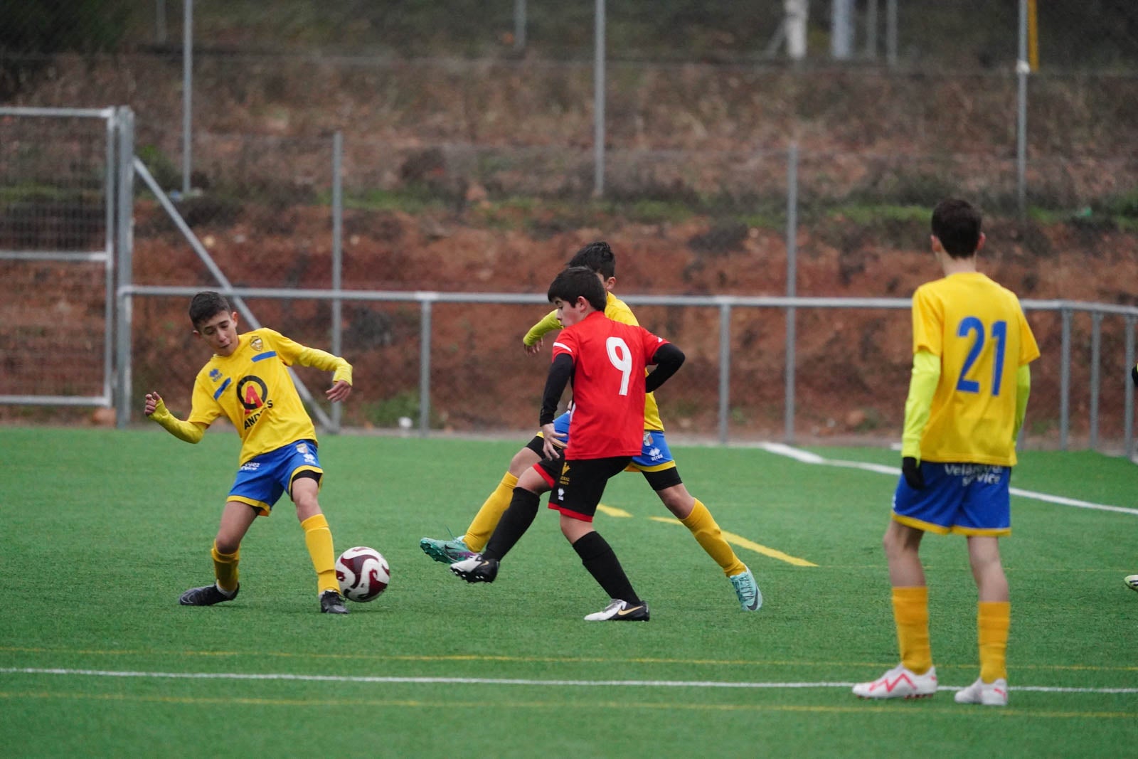 Las mejores imágenes de la jornada 13 de futbol base