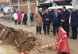 El consejero de Sanidad, Alejandro Vázquez, visita las obras de ampliación del centro de salud de Santa Marta.