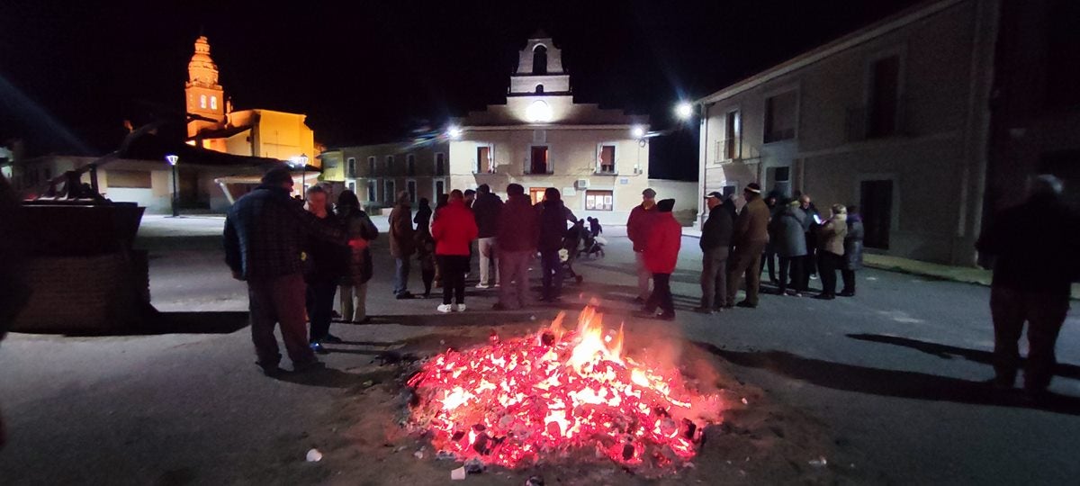 Palaciosrubios prende la mecha de sus fiestas