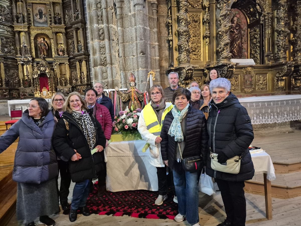 Fiesta de las gargantillas en las ruinas de la ermita de San Blás de Santiago de la Puebla