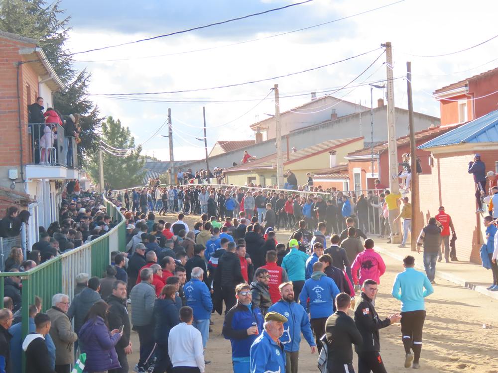 Bravura por las calles de Babilafuente