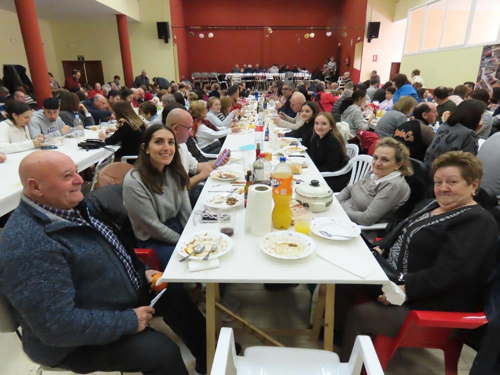 Buen sabor en la segunda jornada festiva de Palaciosrubios en honor a Las Candelas