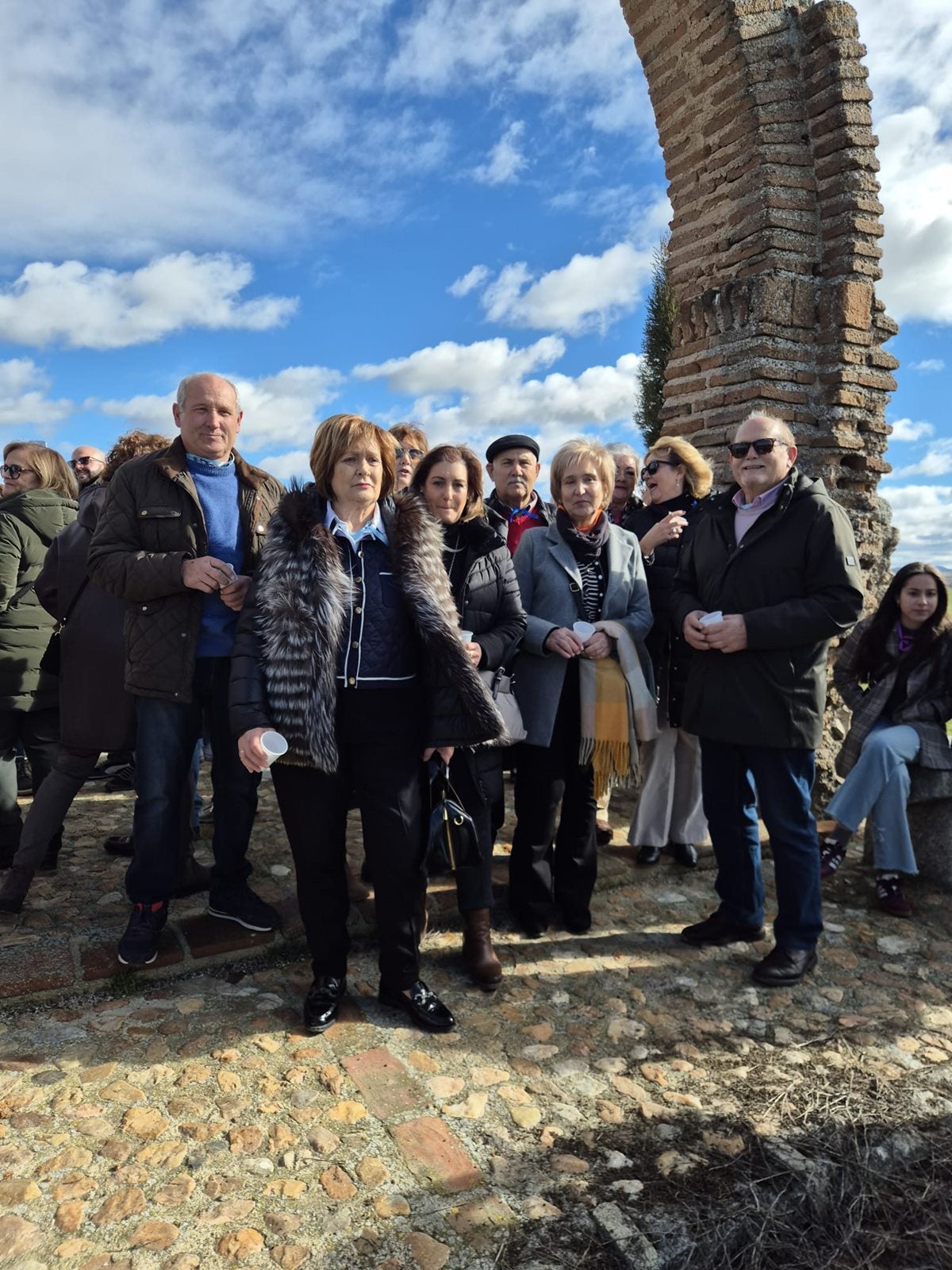 Fiesta de las gargantillas en las ruinas de la ermita de San Blás de Santiago de la Puebla