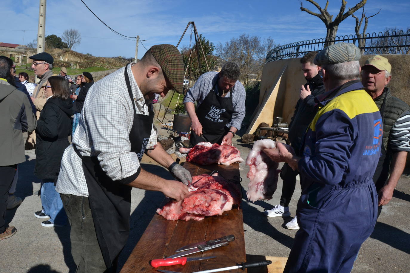 Soleado día de matanza en Saelices el Chico