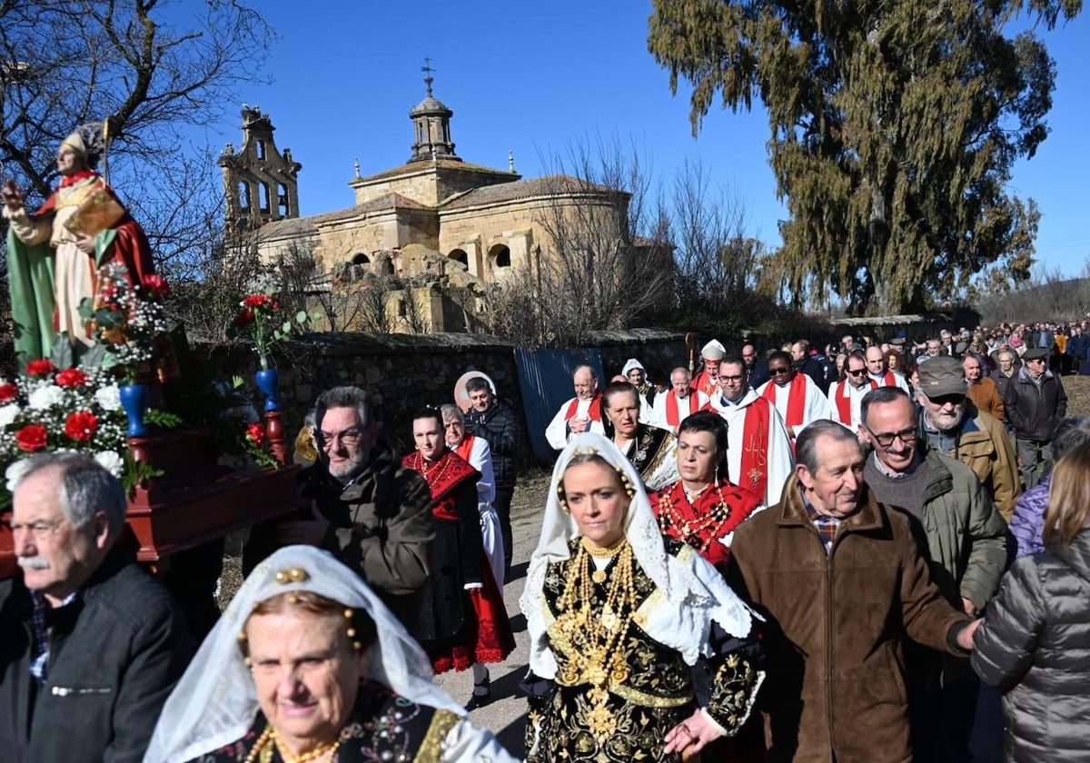 Ciudad Rodrigo despliega su devoción a San Blas en Sanjuanejo