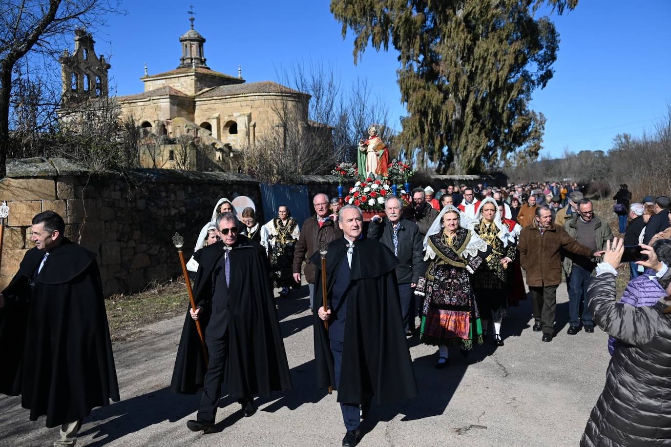 Ciudad Rodrigo despliega su devoción a San Blas en Sanjuanejo